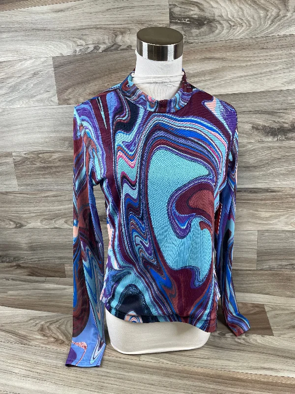 women's tops for those who want to invest in timeless piecesTop Long Sleeve By Clothes Mentor In Multi-colored, Size: M