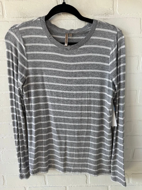 women's tops for those who love to shop for unique findsTop Long Sleeve By Banana Republic In Grey & White, Size: S