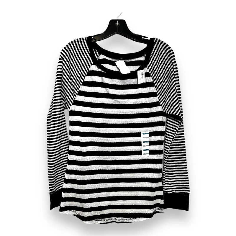 women's tops for those who want to wear pieces that are both functional and fashionableTop Long Sleeve Basic By Old Navy In Striped Pattern, Size: L