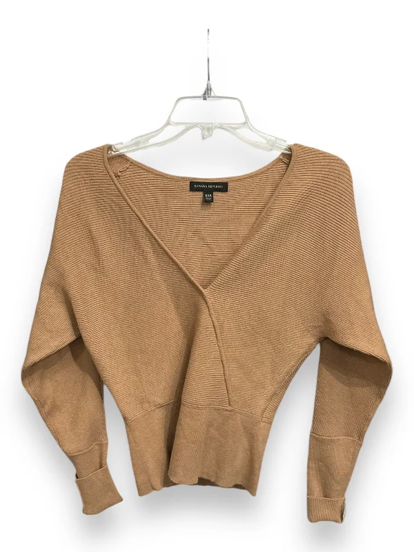 women's tops for summer festivalsTop Long Sleeve By Banana Republic In Brown, Size: Xxs