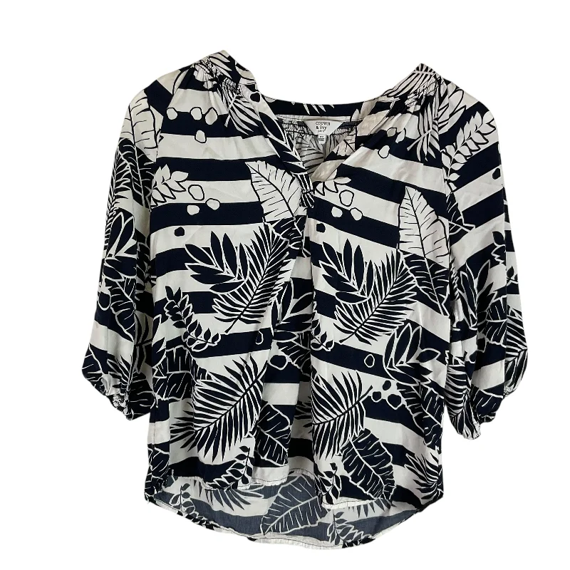 women's tops for those who want to add a bit of flair and personality to their looksTop Long Sleeve By Crown And Ivy In Navy, Size: Sp