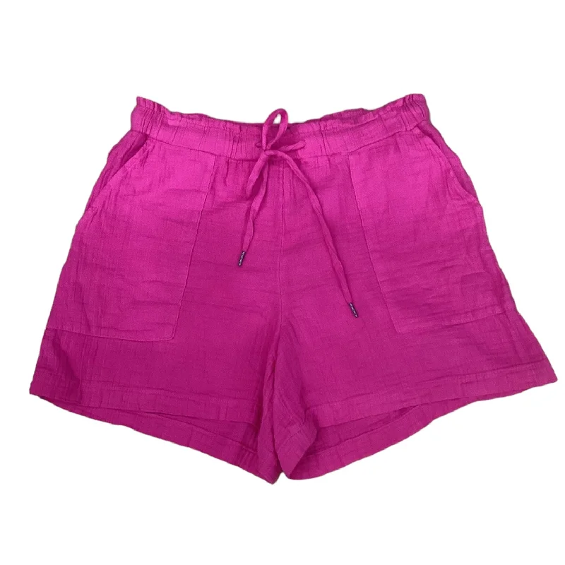 women's below-the-knee shortsPink Shorts Gap, Size 10