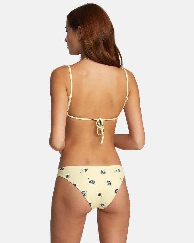 Mix-and-Match Female SwimwearEasy To Love Low-Rise Medium Bikini Bottoms - Sunshine