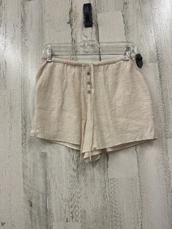 women's chiffon shortsCream Shorts Zara, Size S