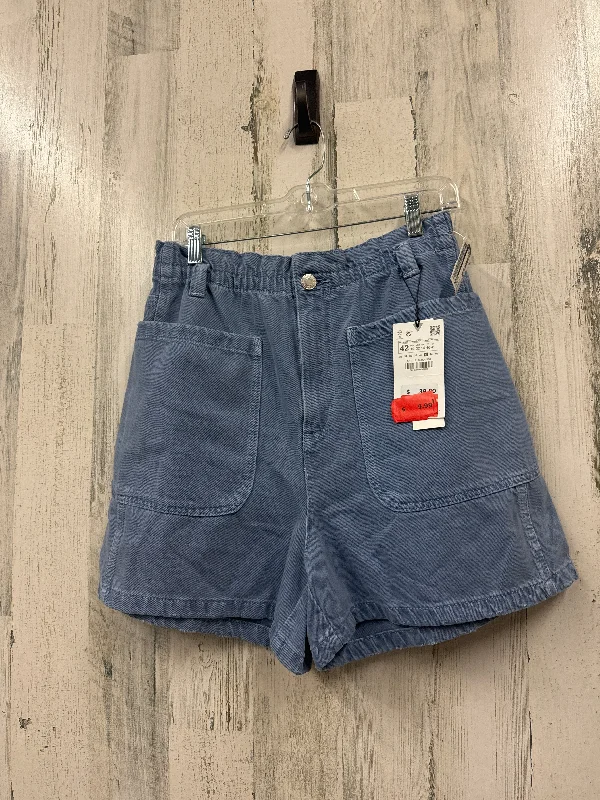 women's chino shortsBlue Shorts Zara, Size 10