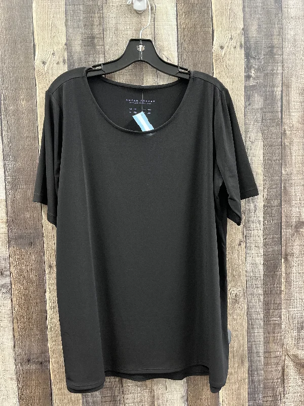 women's tops that offer a perfect blend of style, comfort, and affordabilityTop Short Sleeve By Susan Graver In Black, Size: 1x